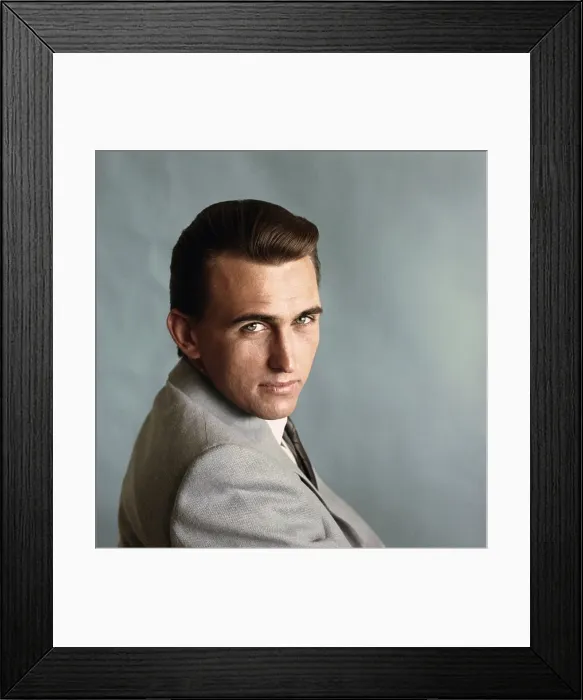 Framed Print : Gary Usher Portrait Session Framed Print : Gary Usher Portrait Session