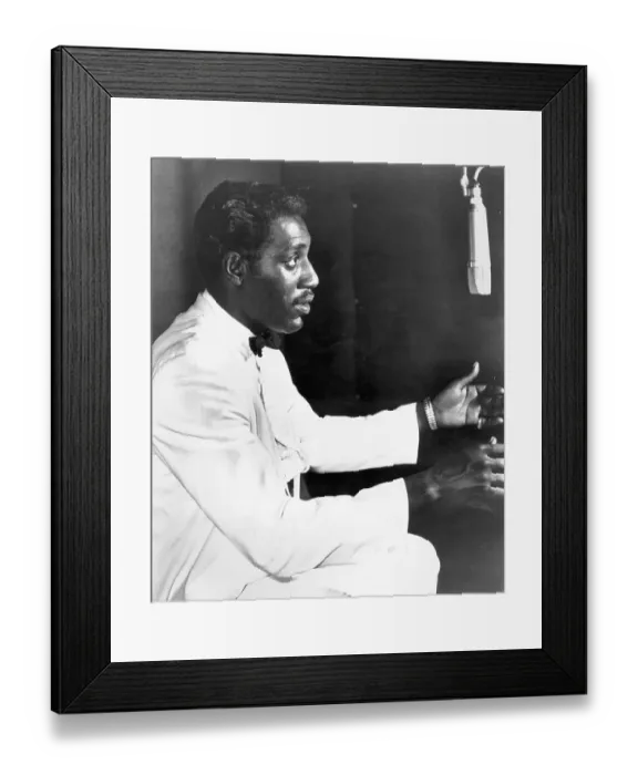 Framed Print : Otis Redding At The Mic