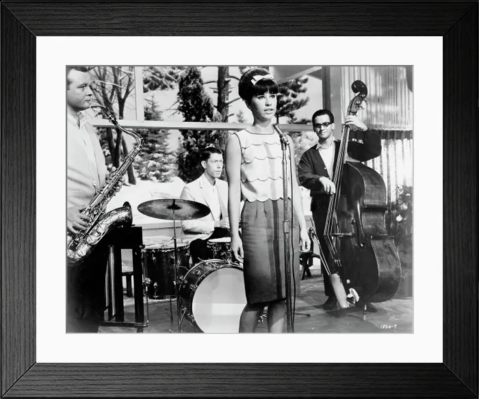 Framed Print : Photo of Astrud Gilberto Framed Print : Photo of Astrud Gilberto