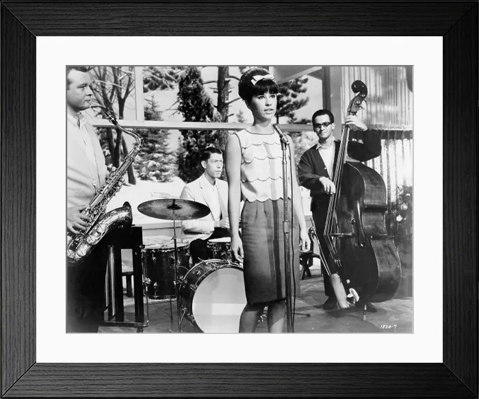 Framed Print : Astrud Gilberto Framed Print : Astrud Gilberto