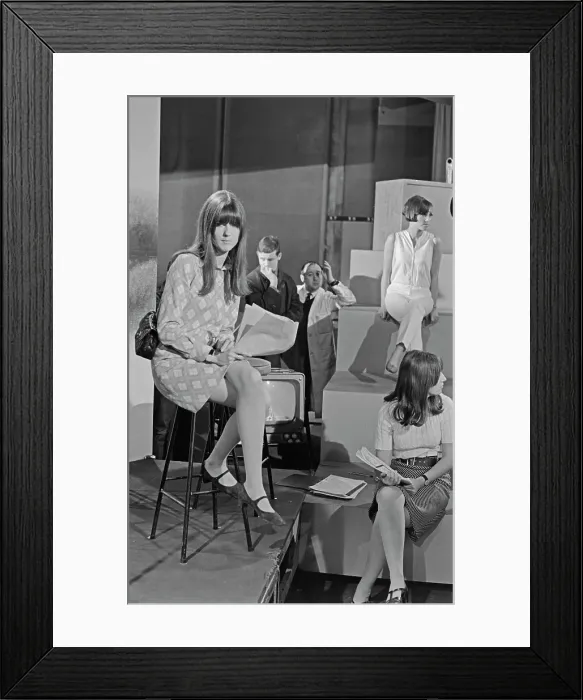 Framed Print : Cathy McGowan On Ready Steady Go! Framed Print : Cathy McGowan On Ready Steady Go!