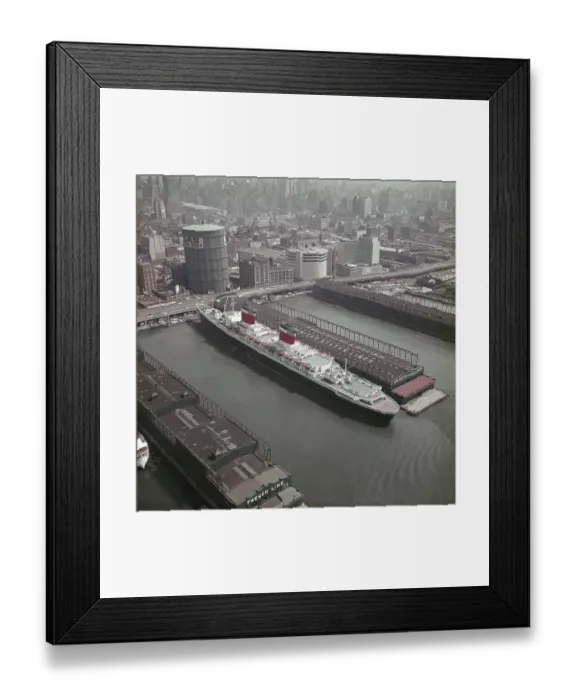 Framed Print : New York Harbour Framed Print : New York Harbour