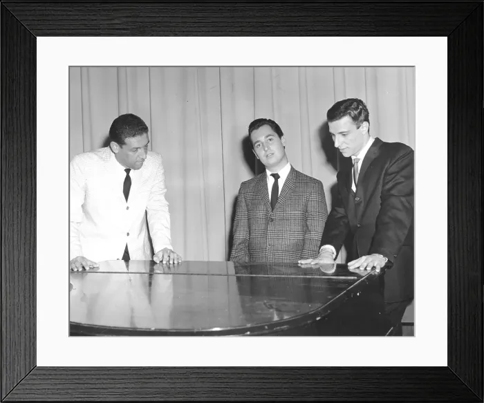 Framed Print : Barry Mann & Neil Sedaka Framed Print : Barry Mann & Neil Sedaka