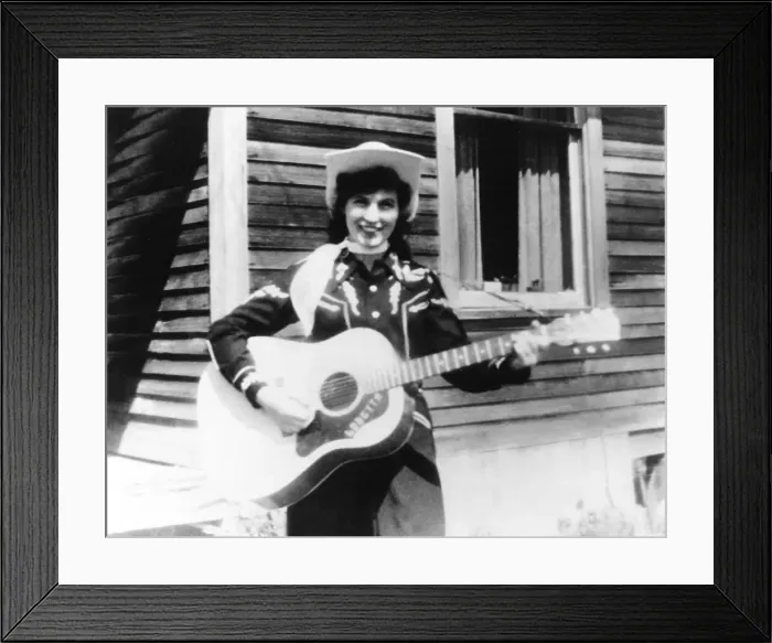 Framed Print : Loretta Lynn Portrait With Acoustic Guitar Framed Print : Loretta Lynn Portrait With Acoustic Guitar