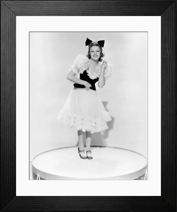 Framed Print : Photo of Judy Garland