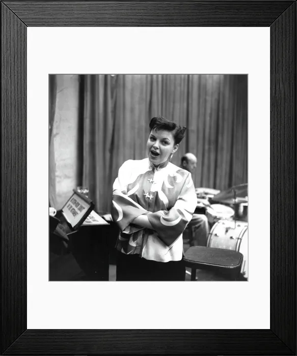 Framed Print : Photo of Judy Garland Framed Print : Photo of Judy Garland