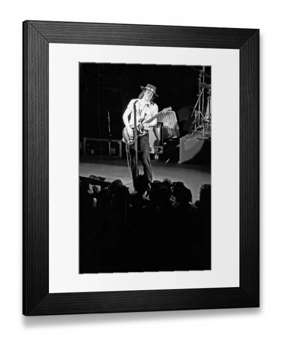 Framed Print : Photo of Stevie Ray Vaughan
