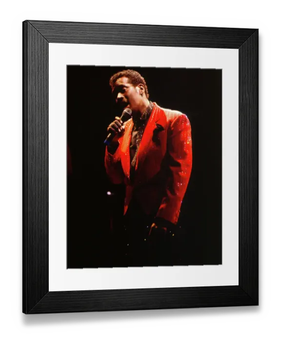Framed Print : Photo of Luther Vandross Framed Print : Photo of Luther Vandross