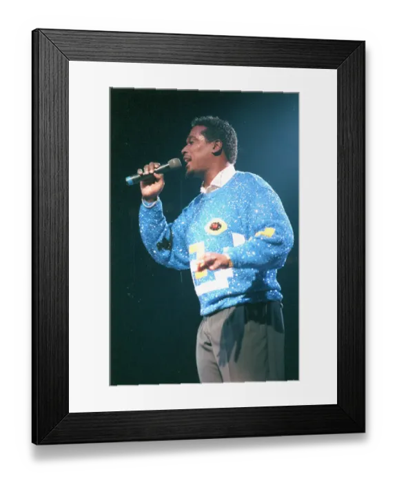 Framed Print : Photo of Luther Vandross Framed Print : Photo of Luther Vandross