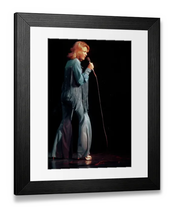 Framed Print : Tanya Tucker Performing Framed Print : Tanya Tucker Performing