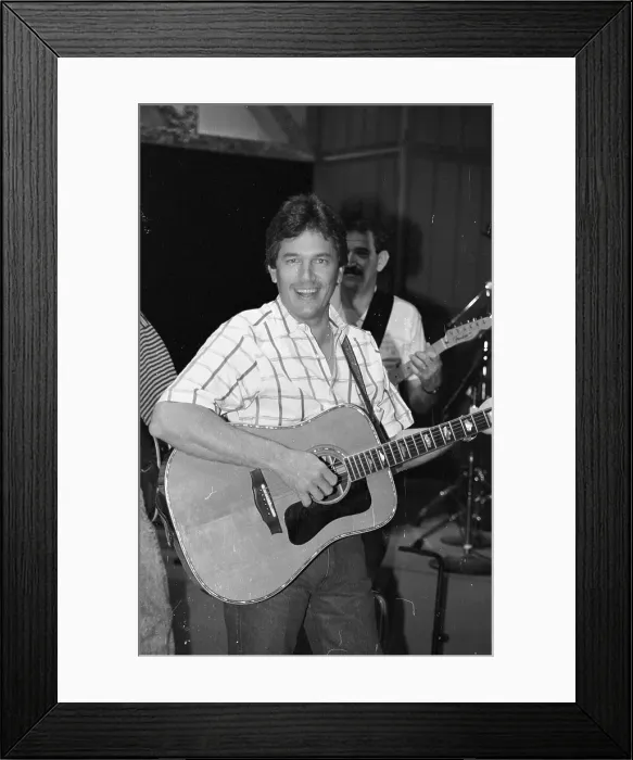 Framed Print : Photo of George Strait Framed Print : Photo of George Strait