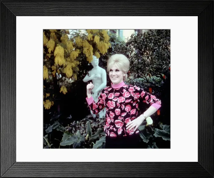 Framed Print : Photo of Dusty Springfield