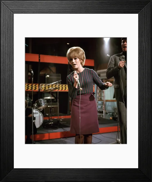Framed Print : Photo of Dusty Springfield Framed Print : Photo of Dusty Springfield