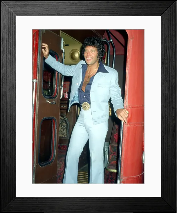 Framed Print : Photo of Tom Jones Framed Print : Photo of Tom Jones