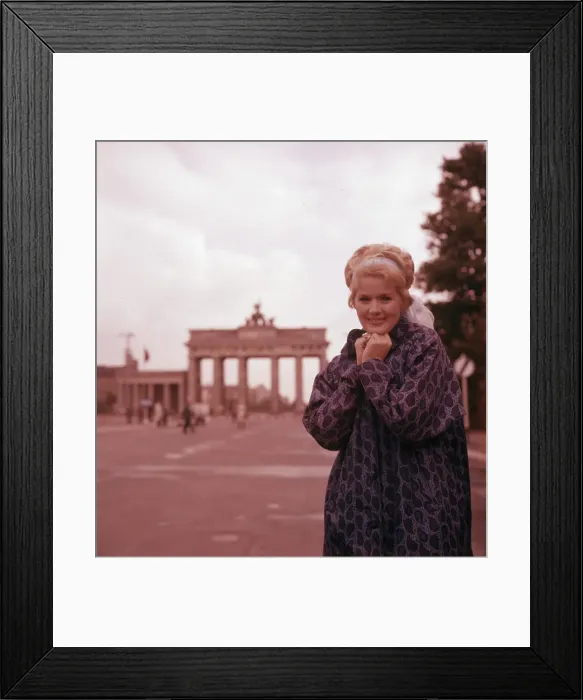 Framed Print : Photo of Connie Stevens Framed Print : Photo of Connie Stevens