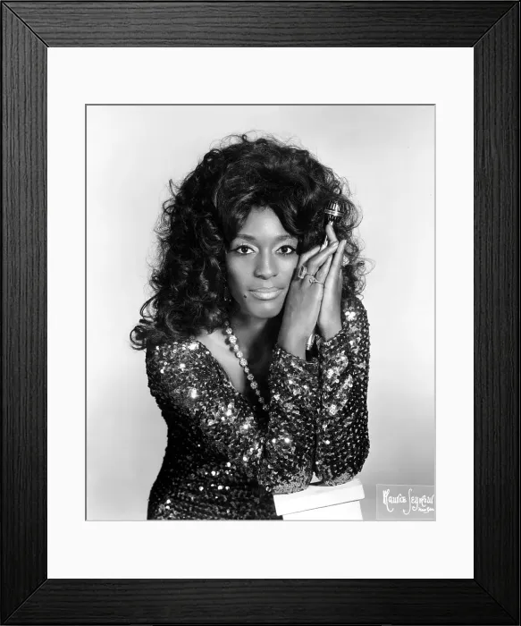 Framed Print : Photo of Gwen McCrae Framed Print : Photo of Gwen McCrae