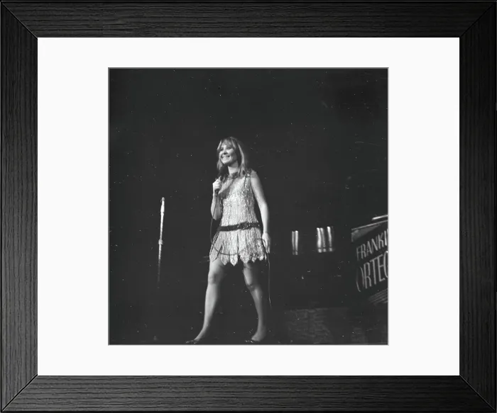 Framed Print : Photo of Lulu Framed Print : Photo of Lulu