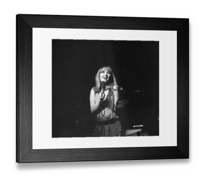 Framed Print : Photo of Lulu