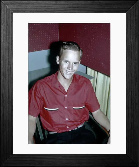 Framed Print : Photo of Robin Luke Framed Print : Photo of Robin Luke