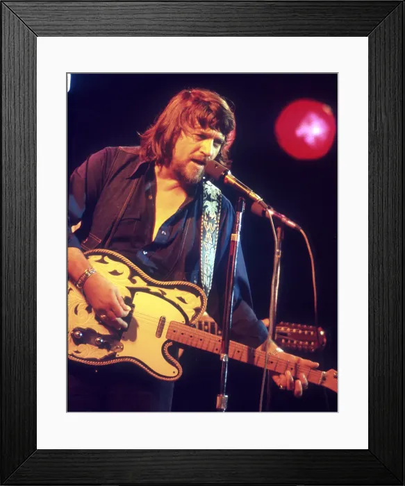 Framed Print : Photo of Waylon Jennings Framed Print : Photo of Waylon Jennings