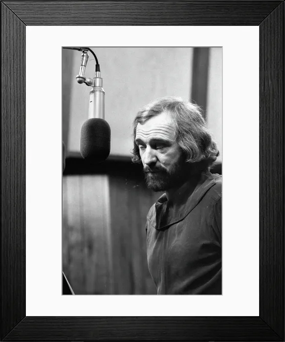 Framed Print : Photo of Richard Harris Framed Print : Photo of Richard Harris