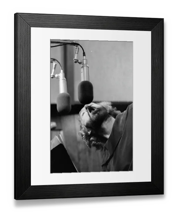 Framed Print : Photo of Richard Harris
