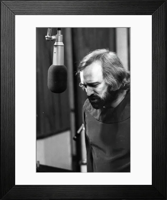 Framed Print : Photo of Richard Harris Framed Print : Photo of Richard Harris
