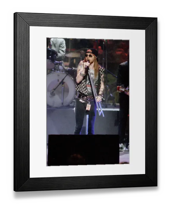 Framed Print : Photo of Guns n Roses Framed Print : Photo of Guns n Roses