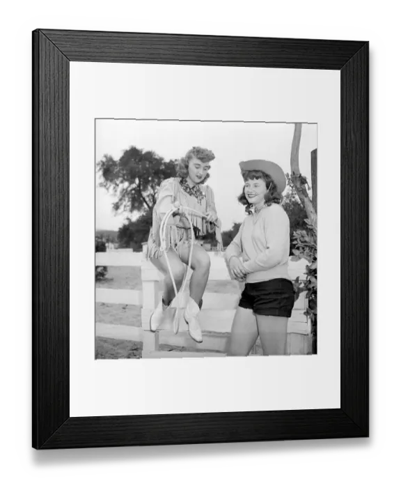 Framed Print : Photo of Women Framed Print : Photo of Women