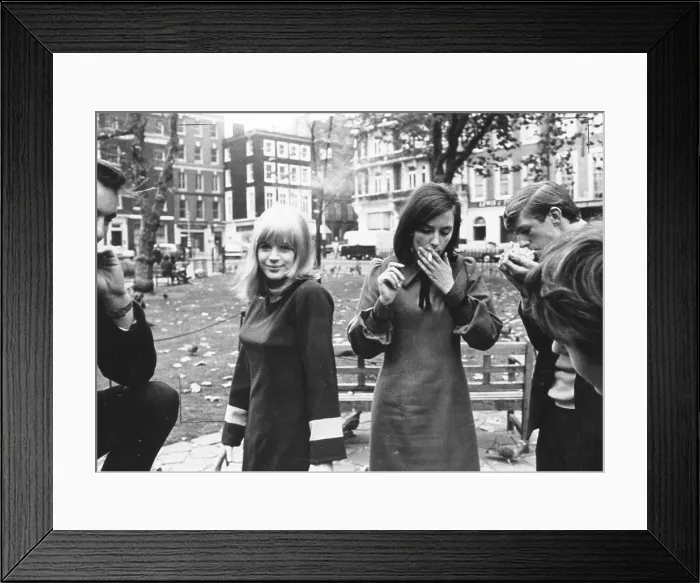 Framed Print : Photo of Marianne Faithfull Framed Print : Photo of Marianne Faithfull