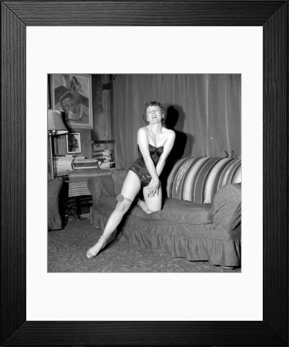 Framed Print : Photo of Luida Dumont Framed Print : Photo of Luida Dumont