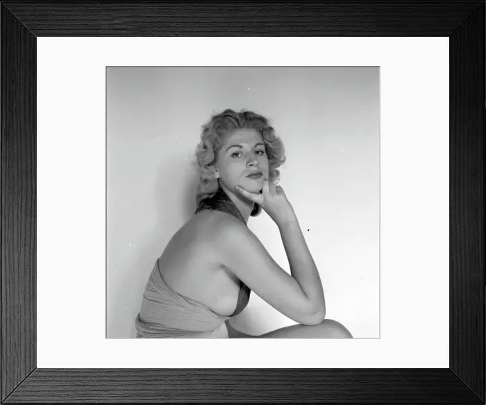 Framed Print : Photo of Luida Dumont Framed Print : Photo of Luida Dumont