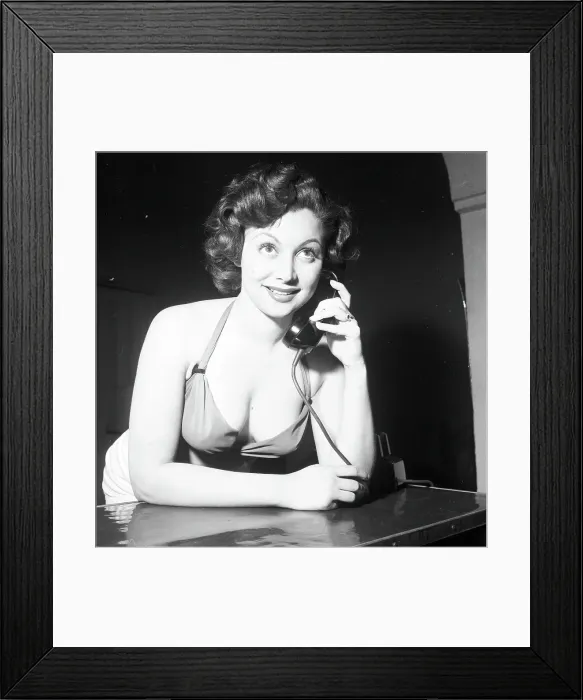 Framed Print : Photo of Grey Dawn & Sheila Darin Framed Print : Photo of Grey Dawn & Sheila Darin
