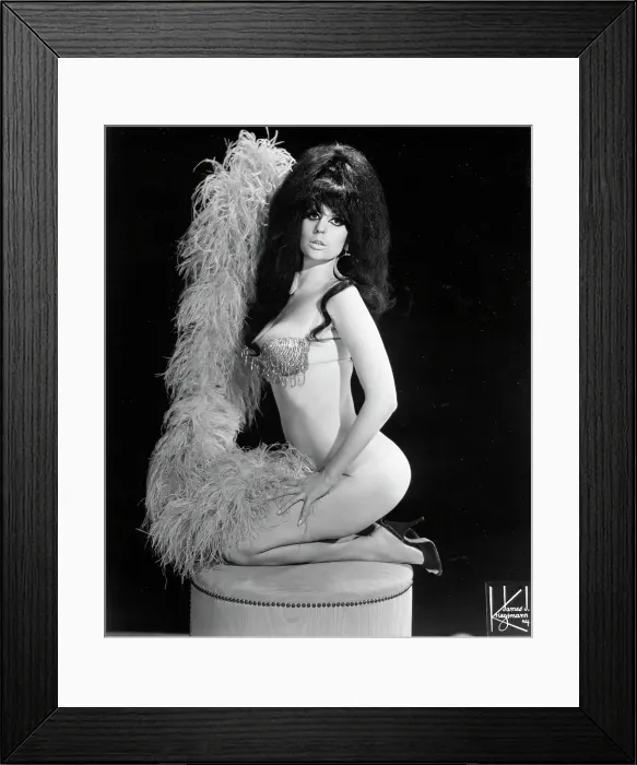 Framed Print : Photo of Exotic Dancer Cherrie Lynne Framed Print : Photo of Exotic Dancer Cherrie Lynne