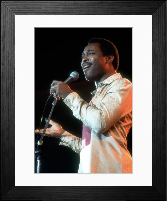 Framed Print : Photo of George Benson Framed Print : Photo of George Benson