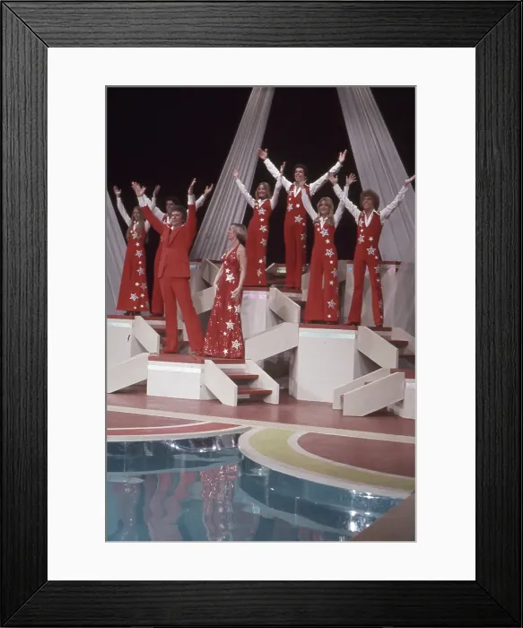 Framed Print : Photo of Brady Bunch Framed Print : Photo of Brady Bunch