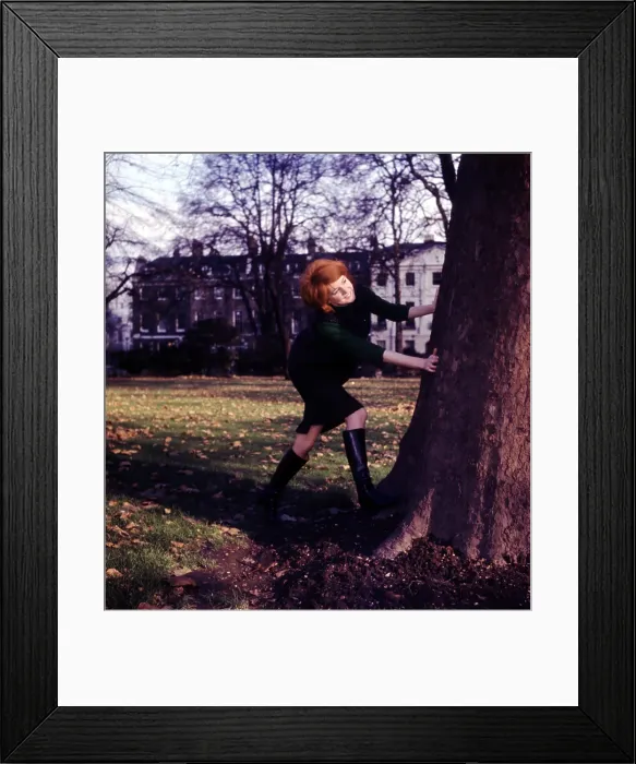 Framed Print : Photo of Cilla Black Framed Print : Photo of Cilla Black