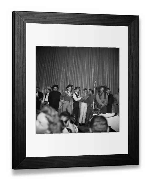 Framed Print : Frank Sinatra At SHARE Boomtown Party Framed Print : Frank Sinatra At SHARE Boomtown Party