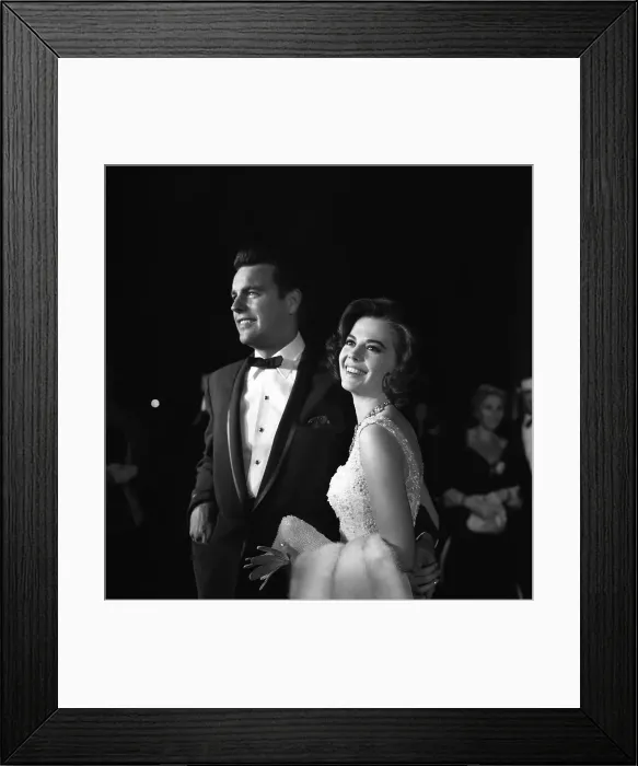 Framed Print : Natalie Wood And Robert Wagner Framed Print : Natalie Wood And Robert Wagner