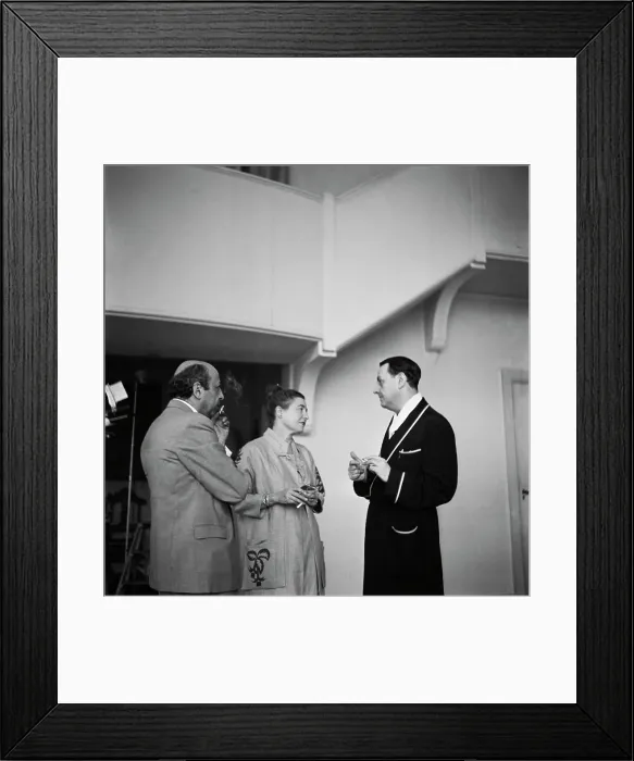 Framed Print : Yousuf Karsh, Solange Gathier and André Malraux Framed Print : Yousuf Karsh, Solange Gathier and André Malraux