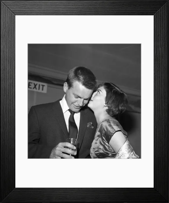 Framed Print : Natalie Wood And Robert Wagner Framed Print : Natalie Wood And Robert Wagner