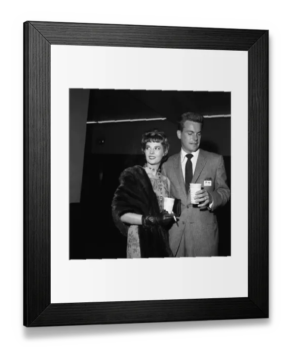 Framed Print : Natalie Wood And Robert Wagner Framed Print : Natalie Wood And Robert Wagner