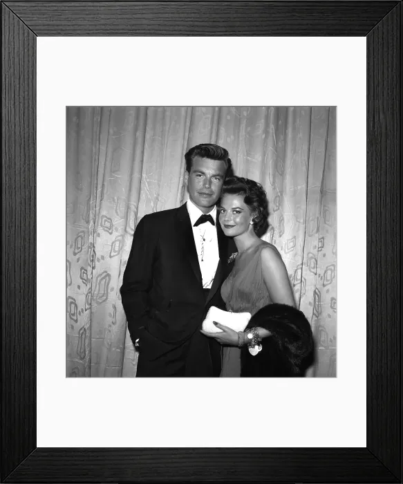 Framed Print : Natalie Wood And Robert Wagner Framed Print : Natalie Wood And Robert Wagner