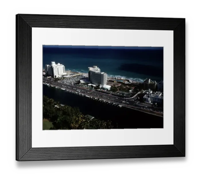 Framed Print : MIAMI BEACH HOTELS Framed Print : MIAMI BEACH HOTELS