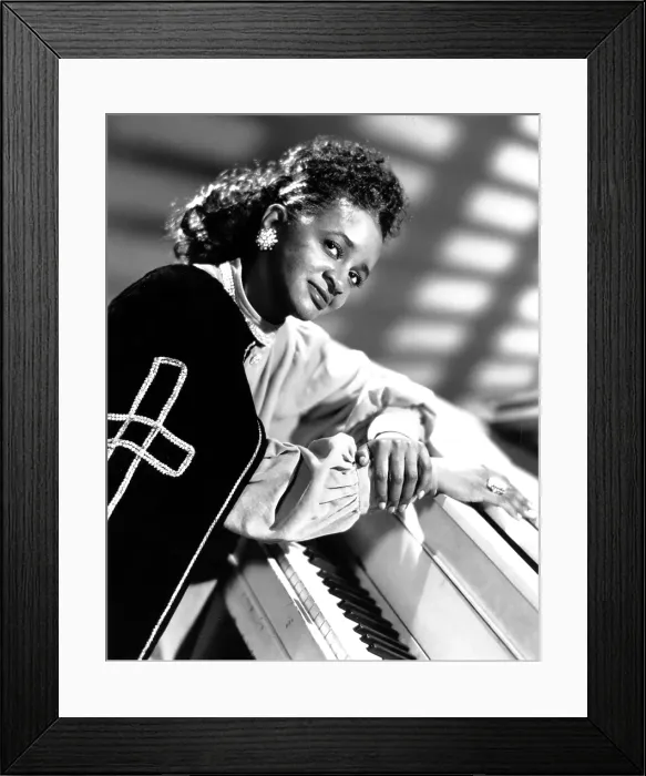 Framed Print : Clara Ward Portrait Session Framed Print : Clara Ward Portrait Session