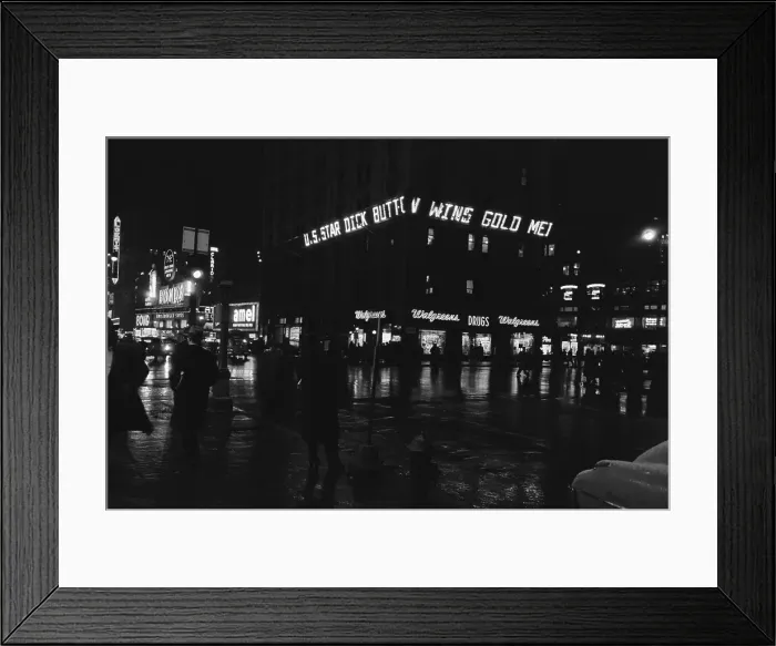 Framed Print : Times Square Framed Print : Times Square
