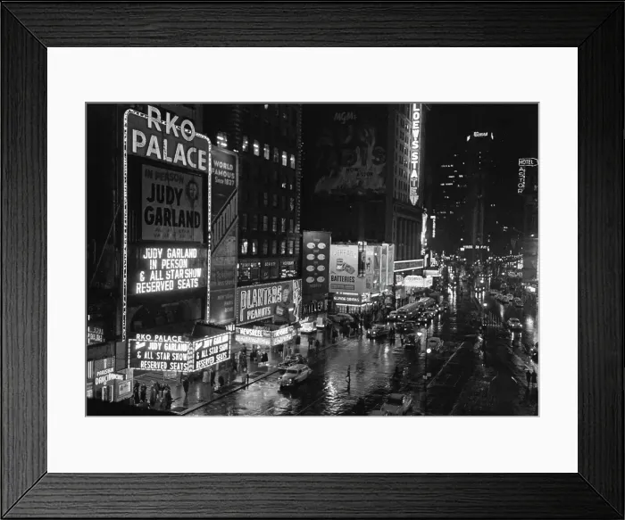 Framed Print : Times Square At Night Framed Print : Times Square At Night