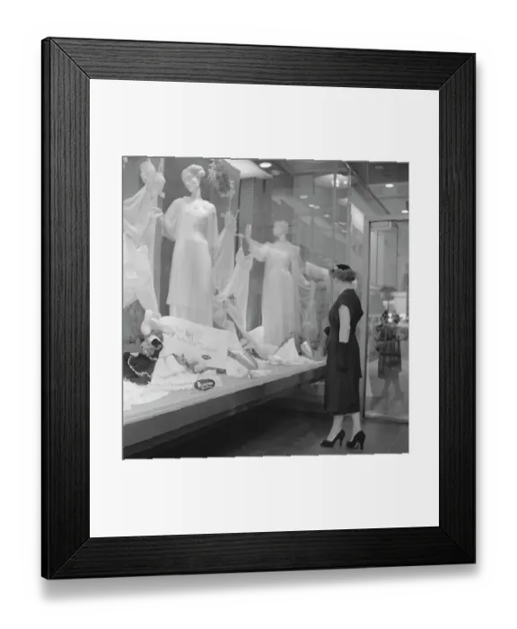 Framed Print : Fifth Avenue Store Framed Print : Fifth Avenue Store