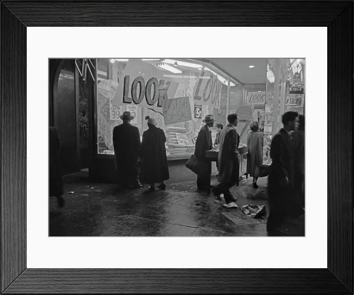 Framed Print : Last Day Of Sale Framed Print : Last Day Of Sale