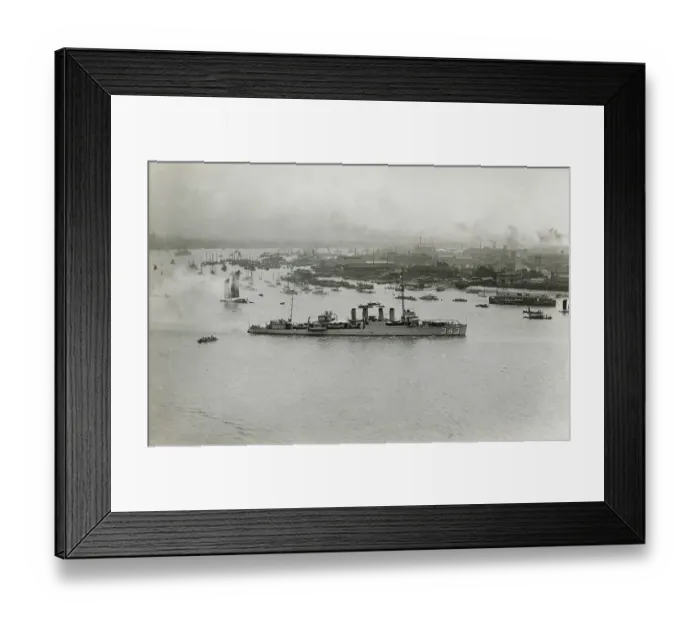 Framed Print : USS Noa. American destroyer USS Noa (DD-343) in Shanghai harbour Framed Print : USS Noa. American destroyer USS Noa (DD-343) in Shanghai harbour